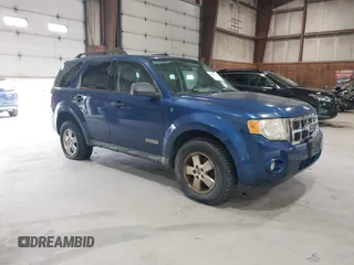 2008 Ford Escape XLT z VIN 1FMCU931X8KC98563, wystawiony jako IAAI lot #42739038 z przebiegiem 243 200 mil mil oraz . Historia ofert i sprzedaży dostępna na DreamBid. Obrazek 1.