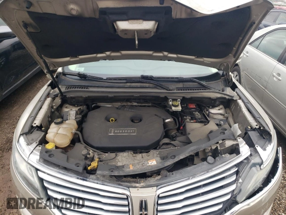 2015 Lincoln MKC z VIN 5LMCJ1A97FUJ07358, wystawiony jako Copart lot #54928855 z przebiegiem 85 844 mil mil oraz Szkody całkowita. Historia ofert i sprzedaży dostępna na DreamBid. Obrazek 11.