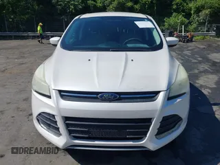 2013 Ford Escape SE with VIN 1FMCU0GX2DUB85361, listed as a IAAI auction lot 42552881 with 211,032 mi miles and . Bid and sale history available at DreamBid. Image 12.