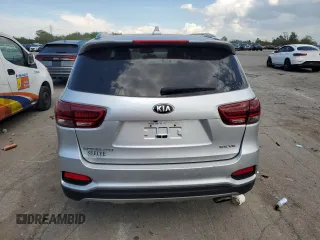 2019 Kia Sorento EX z VIN 5XYPHDA56KG528227, wystawiony jako Copart lot #56522575 z przebiegiem 101 507 mil mil oraz Czysty tytuł • Clean title. Historia ofert i sprzedaży dostępna na DreamBid. Obrazek 6.