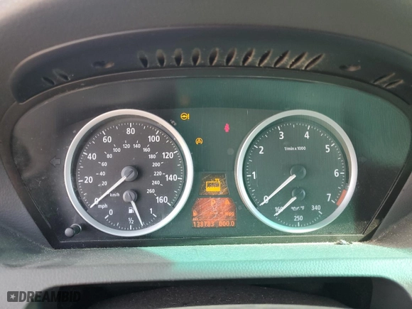 2005 BMW 6 Series 645Ci with VIN WBAEK73405B325330, listed as a Copart auction lot 84052984 with 138,783 mi miles and Salvage Title. Bid and sale history available at carsss.com. Image 9.