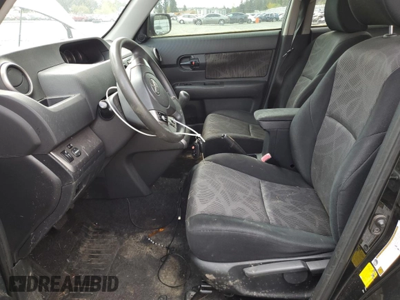 2013 Scion xB z VIN JTLZE4FE2DJ032455, wystawiony jako Copart lot #53925785 z przebiegiem 96 052 mil mil oraz Czysty tytuł • Clean title. Historia ofert i sprzedaży dostępna na DreamBid. Obrazek 7.