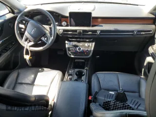2021 Lincoln Corsair Reserve with VIN 5LMCJ2C90MUL01052, listed as a Copart auction lot 76276484 with 30,755 mi miles and Non Repairable. Bid and sale history available at carsss.com. Image 8.