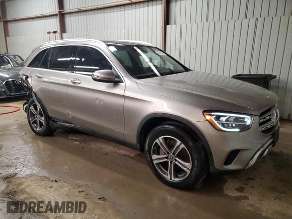 2020 Mercedes-Benz GLC 300 with VIN WDC0G8EB2LF713479, listed as a Copart auction lot 60212085 with 32,639 mi miles and Salvage title. Bid and sale history available at DreamBid. Image 4.