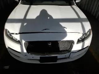 2018 Jaguar F-PACE 25t Premium with VIN SADCJ2FX1JA328814, listed as a Copart auction lot 48051255 with 96,428 mi miles and Clean Title. Bid and sale history available at carsss.com. Image 12.