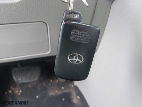 2019 Toyota Highlander SE with VIN 5TDJZRFH1KS959015, listed as a IAAI auction lot 41817317 with 98,365 mi miles. Bid and sale history available at carsss.com. Image 11.