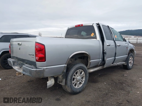 2007 Dodge Ram 2500 SLT with VIN 1D7KS28C47J539700, listed as a IAAI auction lot 41078816 with 185,133 mi miles. Bid and sale history available at carsss.com. Image 4.