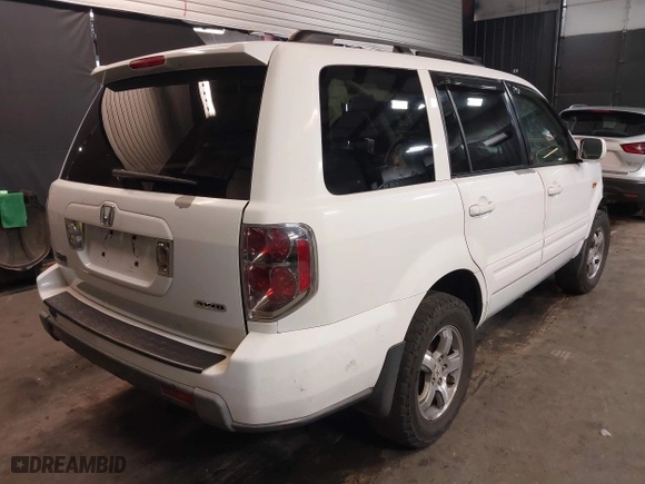 2007 Honda Pilot EX-L with VIN 5FNYF18507B019943, listed as a IAAI auction lot 41986403 with 179,379 mi miles. Bid and sale history available at carsss.com. Image 4.