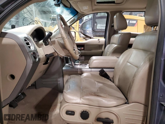 2005 Ford F-150 XLT with VIN 1FTPW14505FB58044, listed as a Copart auction lot 51282055 with 215,239 mi miles and Clean title. Bid and sale history available at DreamBid. Image 7.