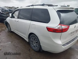 2018 Toyota Sienna XLE Auto Access Seat with VIN 5TDYZ3DC8JS906460, listed as a IAAI auction lot 41468064 with 87,750 mi miles. Bid and sale history available at carsss.com. Image 3.