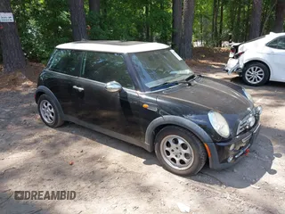2005 MINI Hardtop с VIN WMWRC33545TJ70677, выставлен на аукционе IAAI как лот 42579234 с пробегом 104 367 миль миль и . История ставок и продаж доступна на DreamBid. Изображение 1.
