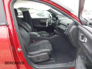 2021 Volvo XC40 with VIN YV4ED3UR7M2564563, listed as a IAAI auction lot 41578313 with 32,293 mi miles and . Bid and sale history available at carsss.com. Image 5.