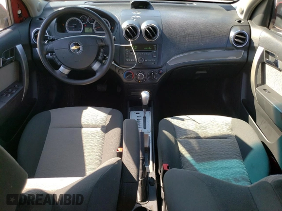 2009 Chevrolet Aveo 2LT z VIN KL1TG66E99B662070, wystawiony jako Copart lot #56464895 z przebiegiem 119 694 mil mil oraz Czysty tytuł • Clean title. Historia ofert i sprzedaży dostępna na DreamBid. Obrazek 8.