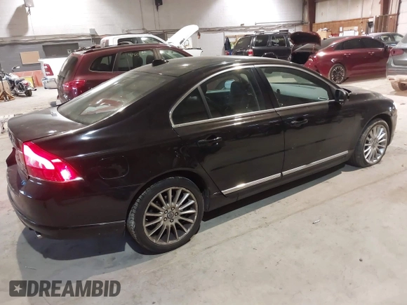 2011 Volvo S80 3.0L Turbo z VIN YV1902AHXB1149000, wystawiony jako IAAI lot #41404608 z przebiegiem 96 533 mil mil oraz . Historia ofert i sprzedaży dostępna na DreamBid. Obrazek 4.