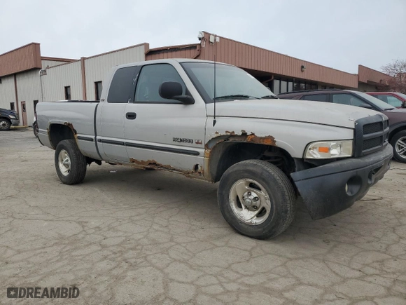 1998 Dodge Ram 1500 with VIN 3B7HF13Y9WG184111, listed as a Copart auction lot 88115755 with 118,011 mi miles and Salvage Title. Bid and sale history available at carsss.com. Image 4.