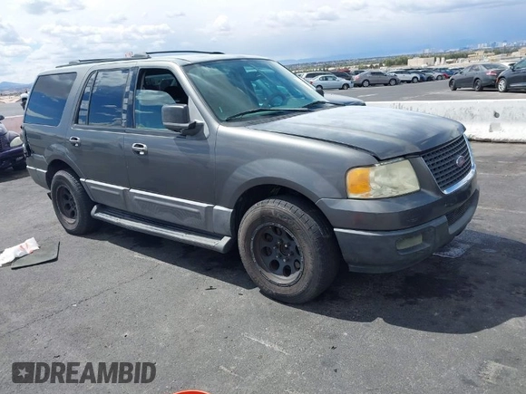 2004 Ford Expedition Special Service with VIN 1FMRU15WX4LB52060, listed as a IAAI auction lot 41963092 with 202,622 mi miles. Bid and sale history available at carsss.com. Image 1.