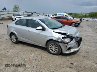 2017 Chevrolet Sonic LT z VIN 1G1JD5SH9H4122507, wystawiony jako Copart lot #55165265 z przebiegiem 173 818 mil mil oraz Szkoda całkowita • Salvage title. Historia ofert i sprzedaży dostępna na DreamBid. Obrazek 4.