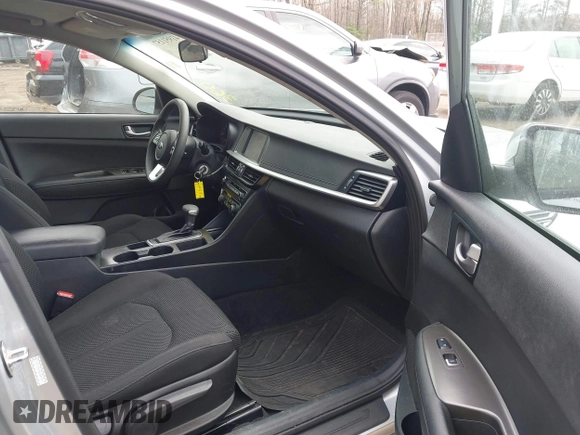 2020 Kia Optima LX with VIN 5XXGT4L30LG392371, listed as a IAAI auction lot 41951157 with 88,491 mi miles. Bid and sale history available at carsss.com. Image 5.