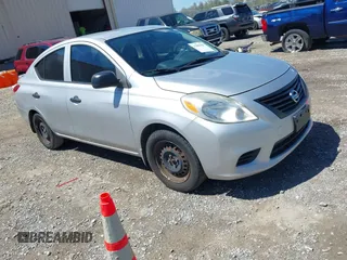 2014 Nissan Versa SV with VIN 3N1CN7AP5EL804830, listed as a IAAI auction lot 41886107 with 140,952 mi miles. Bid and sale history available at carsss.com. Image 1.