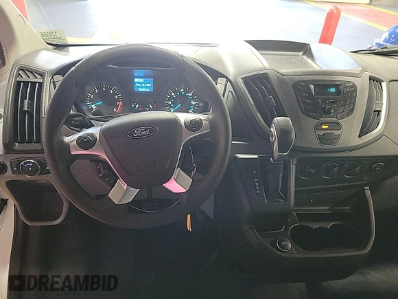 2019 Ford Transit z VIN 1FTYE1YM9KKA69150, wystawiony jako IAAI lot #42723249 z przebiegiem 226 890 mil mil oraz . Historia ofert i sprzedaży dostępna na DreamBid. Obrazek 18.