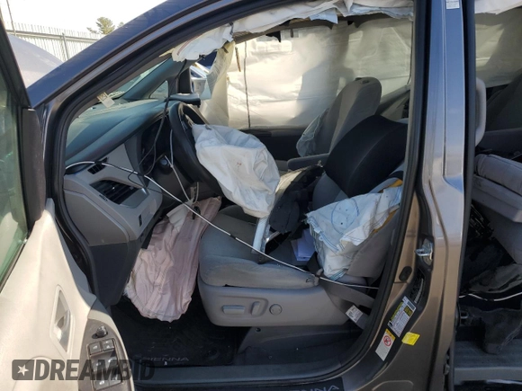 2018 Toyota Sienna LE Auto Access Seat with VIN 5TDKZ3DC8JS938914, listed as a Copart auction lot 50710015 with 41,859 mi miles and Salvage Title. Bid and sale history available at carsss.com. Image 7.