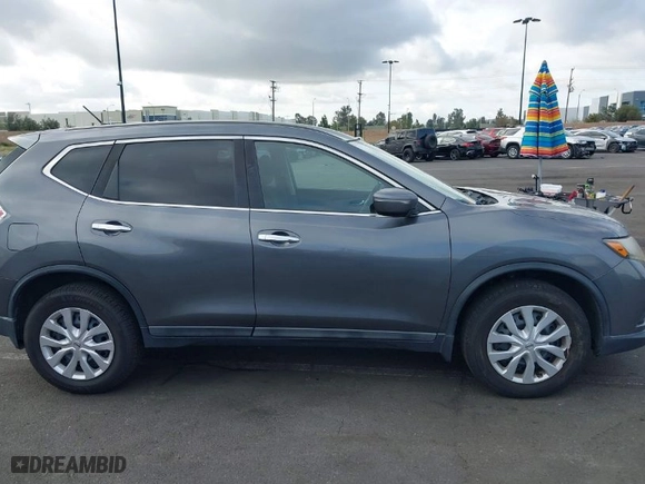 2015 Nissan Rogue SV with VIN 5N1AT2MK7FC770007, listed as a IAAI auction lot 41923287 with 111,034 mi miles. Bid and sale history available at carsss.com. Image 13.