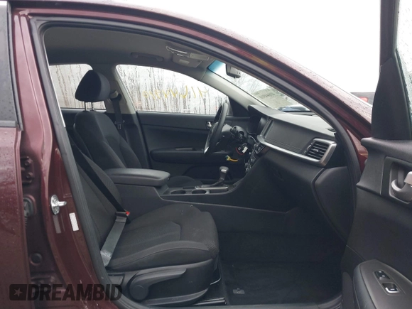 2020 Kia Optima LX z VIN 5XXGT4L33LG383504, wystawiony jako IAAI lot #41644910 z przebiegiem 70 227 mil mil oraz . Historia ofert i sprzedaży dostępna na DreamBid. Obrazek 5.