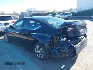 2020 Nissan Altima 2.5 S with VIN 1N4BL4BV5LC175000, listed as a IAAI auction lot 41761083 with 140,800 mi miles. Bid and sale history available at carsss.com. Image 3.