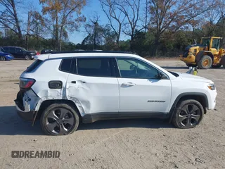 2022 Jeep Compass Latitude Lux с VIN 3C4NJDFB6NT130538, выставлен на аукционе IAAI как лот 40986974 с пробегом 36 237 миль миль и . История ставок и продаж доступна на DreamBid. Изображение 13.