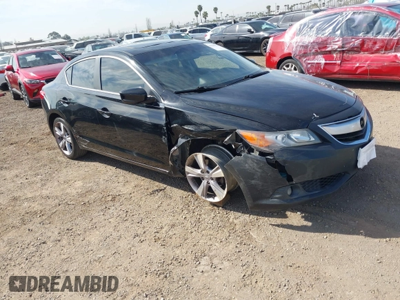 2013 Acura ILX Premium Pkg with VIN 19VDE1F5XDE003179, listed as a IAAI auction lot 41688274 with 186,470 mi miles. Bid and sale history available at carsss.com. Image 1.