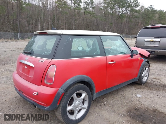 2005 MINI Hardtop with VIN WMWRC33485TJ67837, listed as a IAAI auction lot 41806208 with 140,646 mi miles and . Bid and sale history available at DreamBid. Image 4.