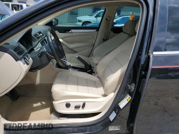 2013 Volkswagen Passat SE with VIN 1VWBH7A37DC064752, listed as a Copart auction lot 58659685 with 173,590 mi miles and Clean title. Bid and sale history available at DreamBid. Image 7.
