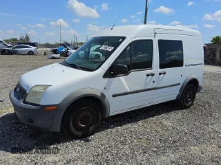 2012 Ford Transit Connect XL z VIN NM0LS6AN0CT101981, wystawiony jako Copart lot #61245235 z przebiegiem 201 884 mil mil oraz Czysty tytuł • Clean title. Historia ofert i sprzedaży dostępna na DreamBid. Obrazek 1.