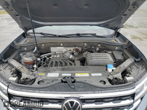 2021 Volkswagen Atlas SE with VIN 1V2RR2CA6MC578698, listed as a Copart auction lot 51353425 with 63,574 mi miles and Salvage title. Bid and sale history available at DreamBid. Image 13.