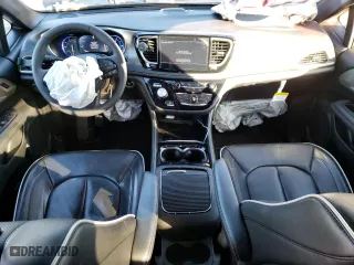 2023 Chrysler Pacifica Hybrid Limited with VIN 2C4RC1S77PR609357, listed as a Copart auction lot 44995975 with 60,627 mi miles and Salvage Title. Bid and sale history available at carsss.com. Image 8.
