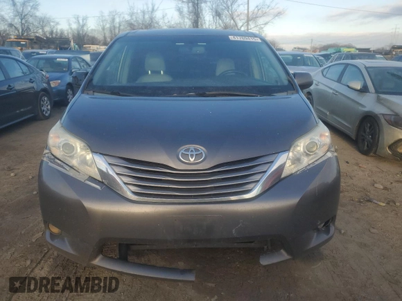 2015 Toyota Sienna XLE with VIN 5TDYK3DC2FS573393, listed as a Copart auction lot 41769415 with 329,692 mi miles and Salvage Title. Bid and sale history available at carsss.com. Image 5.