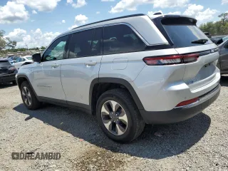 2024 Jeep Grand Cherokee with VIN 1C4RJYB60RC171086, listed as a Copart auction lot 62370595 with 34,335 mi miles and Clean title. Bid and sale history available at DreamBid. Image 2.