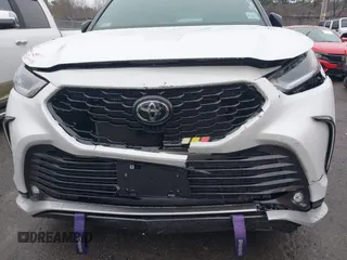 2023 Toyota Highlander L z VIN 5TDKDRBH4PS513554, wystawiony jako IAAI lot #41945380 z przebiegiem 41 453 mil mil oraz . Historia ofert i sprzedaży dostępna na DreamBid. Obrazek 17.