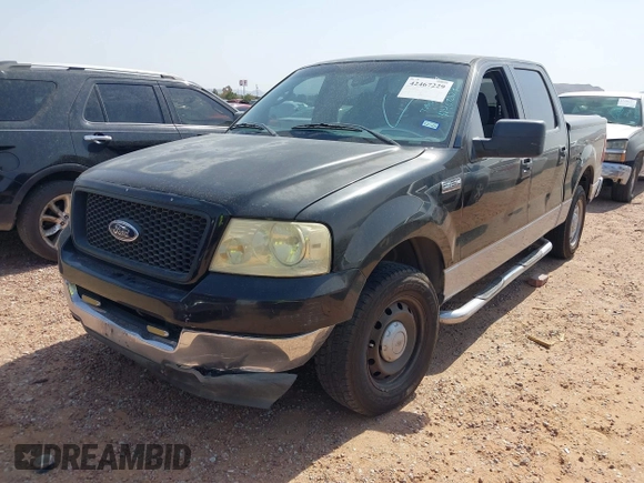 2004 Ford F-150 XLT z VIN 1FTRW12W74KD52239, wystawiony jako IAAI lot #42467229 z przebiegiem 318 471 mil mil oraz . Historia ofert i sprzedaży dostępna na DreamBid. Obrazek 2.