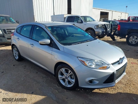 2014 Ford Focus SE with VIN 1FADP3K24EL430641, listed as a IAAI auction lot 41791968 with 112,976 mi miles. Bid and sale history available at carsss.com. Image 1.