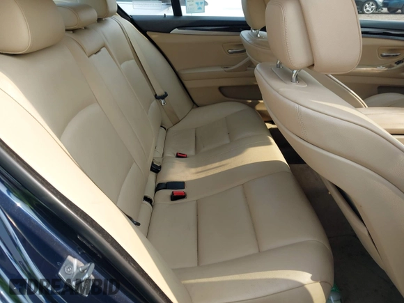 2012 BMW 5 Series 535i xDrive z VIN WBAFU7C55CDU57265, wystawiony jako IAAI lot #42410367 z przebiegiem 265 623 mil mil oraz . Historia ofert i sprzedaży dostępna na DreamBid. Obrazek 8.