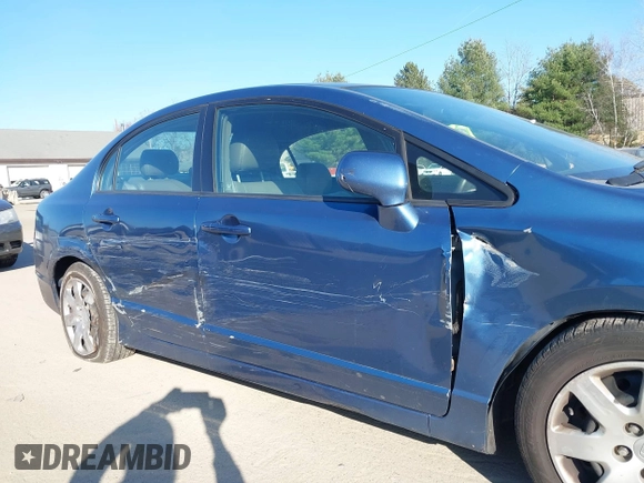 2008 Honda Civic LX z VIN 2HGFA16538H521884, wystawiony jako IAAI lot #38105899 z przebiegiem 146 612 mil mil oraz . Historia ofert i sprzedaży dostępna na DreamBid. Obrazek 6.