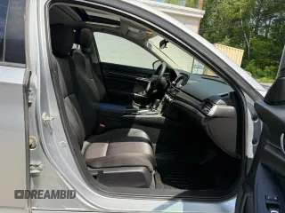 2019 Honda Accord EX z VIN 1HGCV1F46KA033016, wystawiony jako Copart lot #61506535 z przebiegiem 199 851 mil mil oraz Czysty tytuł • Clean title. Historia ofert i sprzedaży dostępna na DreamBid. Obrazek 5.