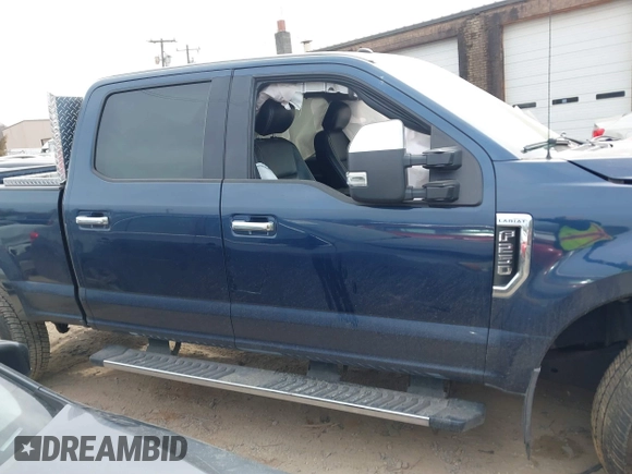 2017 Ford F-250 Lariat z VIN 1FT7W2B68HEF41645, wystawiony jako IAAI lot #41472023 z przebiegiem 137 920 mil mil oraz . Historia ofert i sprzedaży dostępna na DreamBid. Obrazek 13.