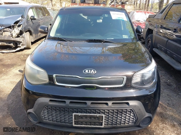 2015 Kia Soul with VIN KNDJN2A23F7131828, listed as a IAAI auction lot 41945277 with 150,000 mi miles. Bid and sale history available at carsss.com. Image 6.
