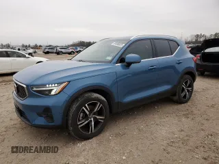 2023 Volvo XC40 Plus Bright Theme with VIN YV4L12UEXP2931841, listed as a Copart auction lot 89308025 with 13,190 mi miles and Salvage Title. Bid and sale history available at carsss.com. Image 1.