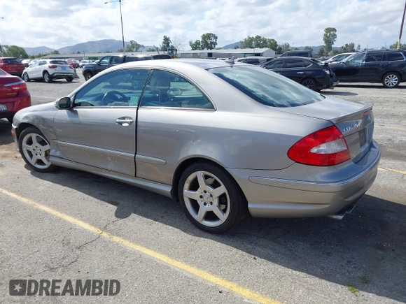 2009 Mercedes-Benz CLK 350 z VIN WDBTJ56H39F269431, wystawiony jako IAAI lot #42250728 z przebiegiem 127 914 mil mil oraz . Historia ofert i sprzedaży dostępna na DreamBid. Obrazek 3.