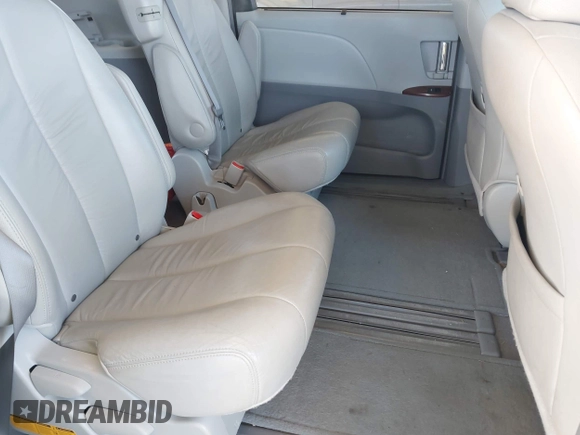 2011 Toyota Sienna XLE AAS with VIN 5TDYK3DC7BS047822, listed as a IAAI auction lot 42073635 with 150,424 mi miles. Bid and sale history available at carsss.com. Image 8.