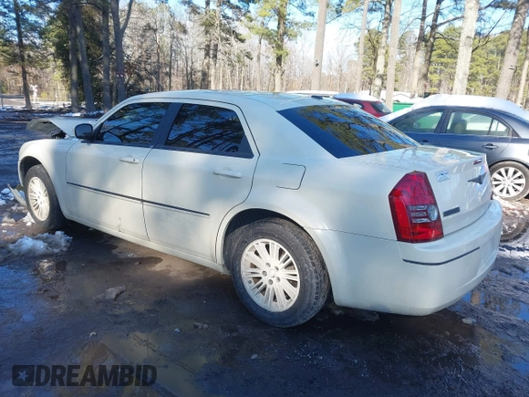 2009 Chrysler 300 Touring with VIN 2C3KA53V99H621745, listed as a IAAI auction lot 41604655 with 115,004 mi miles. Bid and sale history available at carsss.com. Image 3.