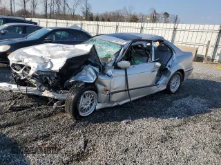 2000 BMW 5 Series 528i with VIN WBADM6345YGU04709, listed as a Copart auction lot 46607785 with Not Provided miles and Non Repairable. Bid and sale history available at DreamBid. Image 1.